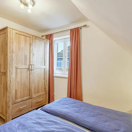 Semesterbostad 4 Altefähr